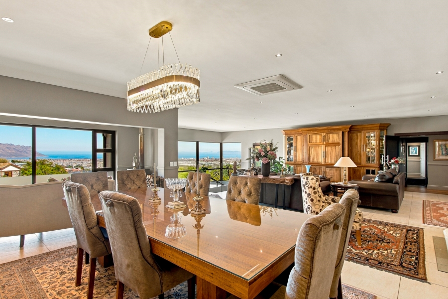 6 Bedroom Property for Sale in Boskloof Eco Estate Western Cape